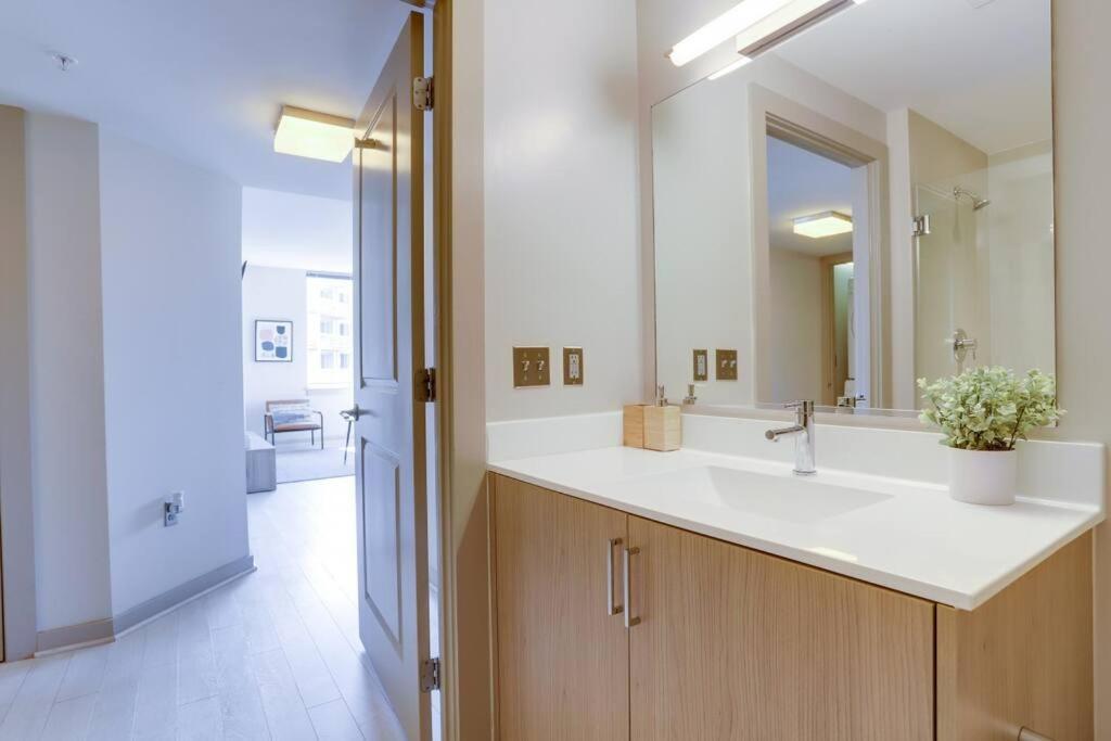 Amazing 2Br Apartment At Crystal City Arlington Eksteriør bilde